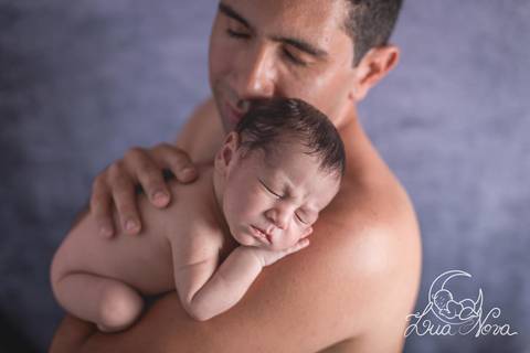 newborn com papai'