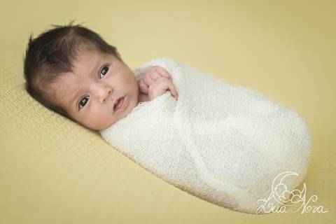 bebe acordado recem nascido newborn'