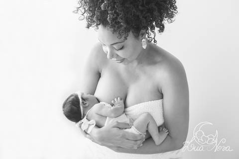 mamãe amamentando newborn  recem nascido brasilia'