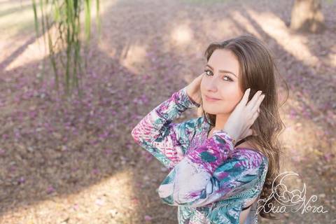 de cima debutante roupa florida'