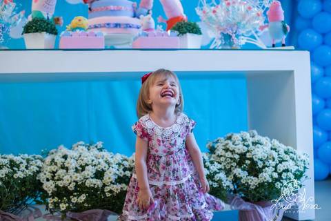 2 anos se divertindo na festa peppa'