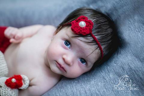 bebê olhando baby acompanhamento brasilia df'