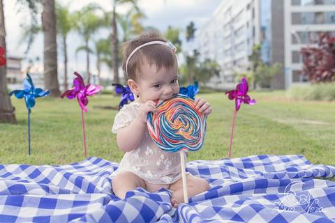 bebe comendo pirulito ensaio 8 meses brasilia externo'