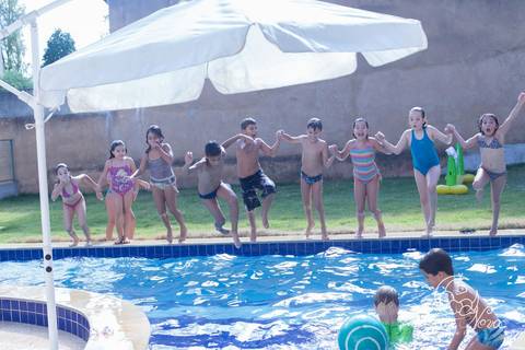 amigos piscina festa infantil brasilia'