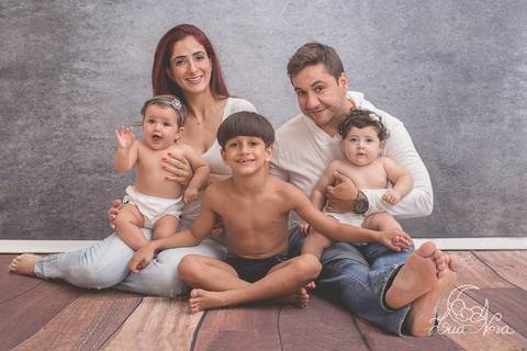 família acompanhamento gemeas 8 meses irmao mais velho mamae e papai brasilia'