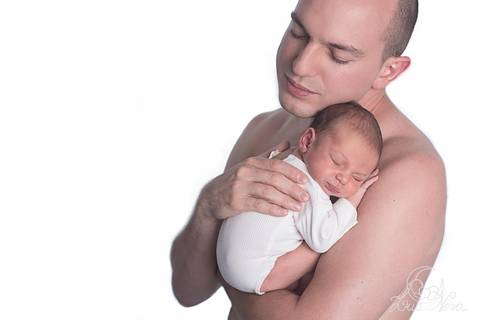 pose newborn com papai no ombro recem nascido menino preço'