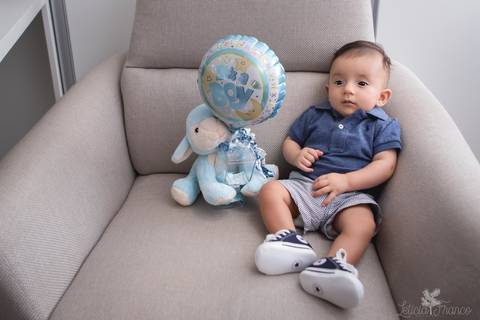 bebê acompanhamento mensal brasilia fotógrafa brasília df distrito federal baby bebe book melhor franco letícia lifestyle 3 meses poltrona com ovelha e balão americano'