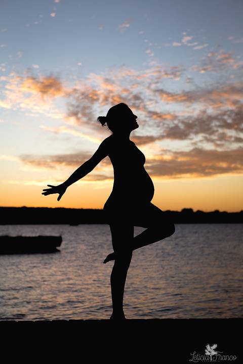 ensaio gestante mamãe fotografa fotógrafa brasília df distrito federal baby bebe reborn book melhor leticia franco letícia gestante silhueta por do sol lindo bonito maravilhoso perto do lago paranoá feliz'