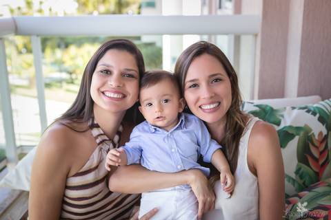 bebê acompanhamento mensal brasilia fotógrafa brasília df distrito federal baby bebe book melhor franco letícia lifestyle lucas 5 meses com a dindinha e a mamãe na varanda'