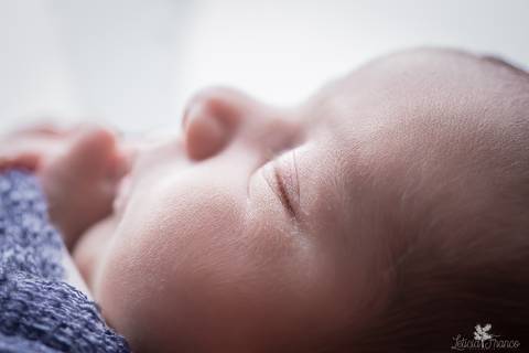 bebê recém nascido newborn brasilia fotografa fotografo fotógrafa brasília df distrito federal baby bebe reborn book melhor leticia franco menino foto de perfil '