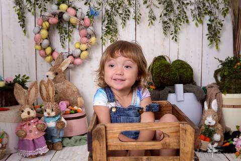ensaio de páscoa em brasilia leticia franco fotografia df lago sul jardim botanico candy colors coelhos orelha de coelho baby book primeiro ano milestones maya dentro do caixote'