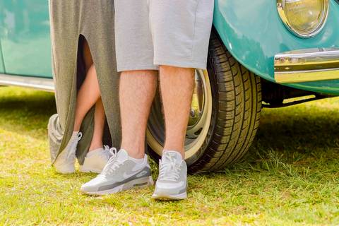 Ensaio gestante no fusquinha em São Paulo, ensaio de grávida, ensaio em familia, fotógrafo de família em são paulo'