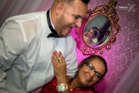 Descontração durante a festa de casamento'