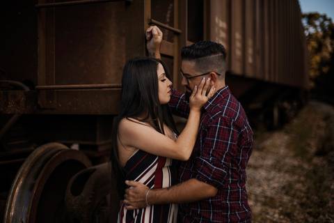 Inspiração e ideias criativas ensaio fotográfico pré casamento pré wedding de casal em São Roque - SP'