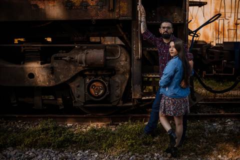 Inspiração e ideias criativas ensaio fotográfico pré casamento pré wedding de casal em São Roque - SP'