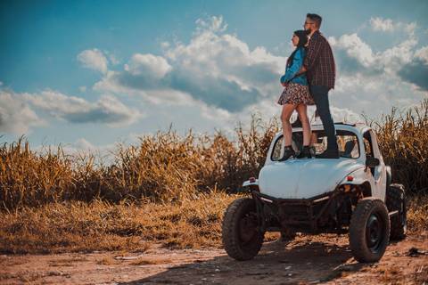 Inspiração e ideias criativas ensaio fotográfico pré casamento pré wedding de casal em São Roque - SP'