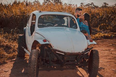 Inspiração e ideias criativas ensaio fotográfico pré casamento pré wedding de casal em São Roque - SP'