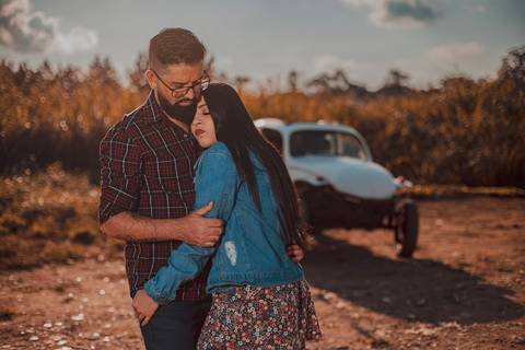 Inspiração e ideias criativas ensaio fotográfico pré casamento pré wedding de casal em São Roque - SP'