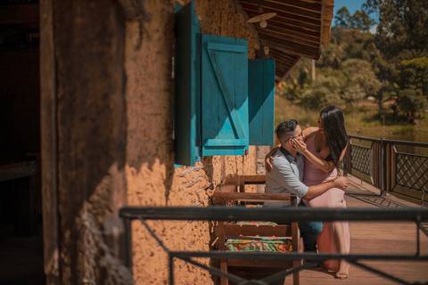 Inspiração e ideias criativas ensaio fotográfico pré casamento pré wedding de casal em São Roque - SP'