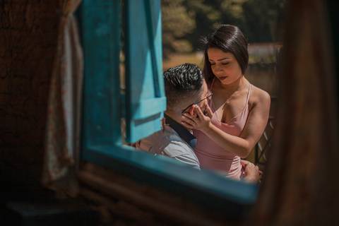 Inspiração e ideias criativas ensaio fotográfico pré casamento pré wedding de casal em São Roque - SP'