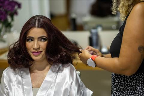 Inspiração e ideias criativas de fotos fotográfico de Making Of da noiva no espaço Perfecto Espaço - São Paulo - SP'