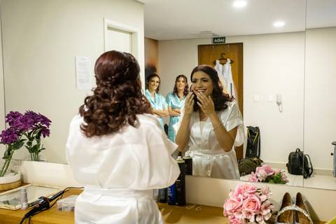 Inspiração e ideias criativas de fotos fotográfico de Making Of da noiva no espaço Perfecto Espaço - São Paulo - SP'