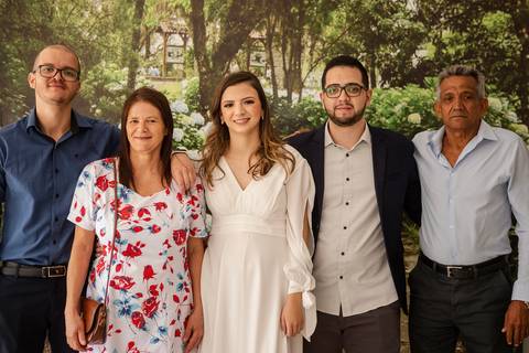 Inspirações e criatividade de fotos de casamento no civil com familiares na cidade de Barueri - São Paulo'