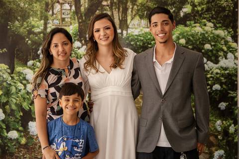 Inspirações e criatividade de fotos de casamento no civil com familiares na cidade de Barueri - São Paulo'