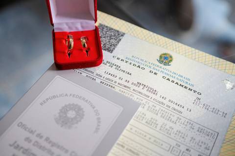 Inspirações e criatividade de fotos de casamento no civil com familiares na cidade de Barueri - São Paulo'