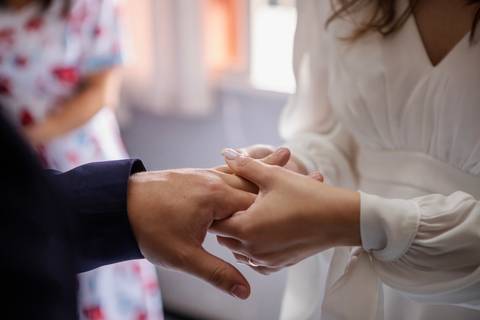 Inspirações e criatividade de fotos de casamento no civil com familiares na cidade de Barueri - São Paulo'