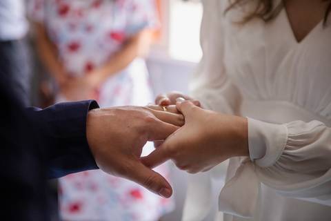 Inspirações e criatividade de fotos de casamento no civil com familiares na cidade de Barueri - São Paulo'