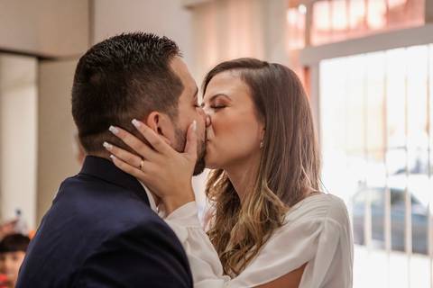 Inspirações e criatividade de fotos de casamento no civil com familiares na cidade de Barueri - São Paulo'
