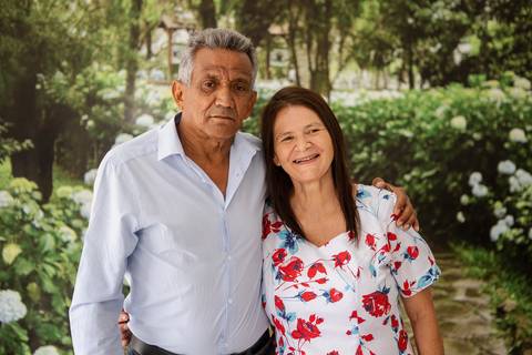Inspirações e criatividade de fotos de casamento no civil com familiares na cidade de Barueri - São Paulo'