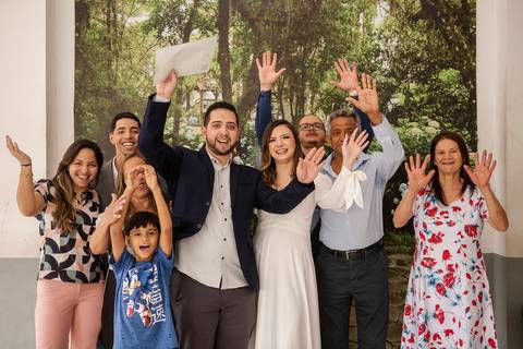 Inspirações e criatividade de fotos de casamento no civil com familiares na cidade de Barueri - São Paulo'
