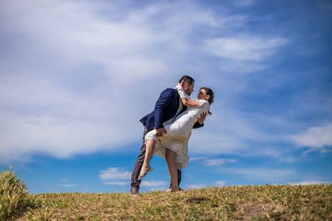 As melhores Inspiração criativas de fotos para ensaio Pré Wedding de casal, após casamento no civil no Morro do Capuava - Pirapora do Bom Jesus'