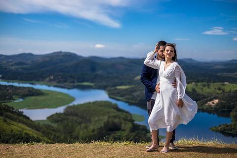 As melhores Inspiração criativas de fotos para ensaio Pré Wedding de casal, após casamento no civil no Morro do Capuava - Pirapora do Bom Jesus'