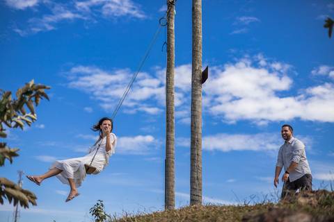 As melhores Inspiração criativas de fotos para ensaio Pré Wedding de casal, após casamento no civil no Morro do Capuava - Pirapora do Bom Jesus'