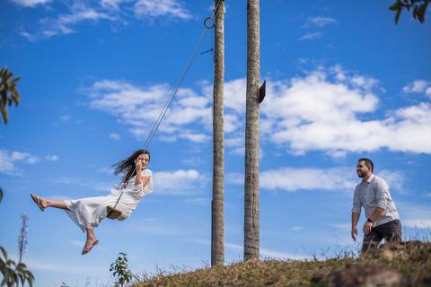As melhores Inspiração criativas de fotos para ensaio Pré Wedding de casal, após casamento no civil no Morro do Capuava - Pirapora do Bom Jesus'
