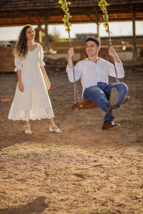 As melhores ideias e inspirações criativas de fotos para ensaio pré wedding na cidade das flores Holambra - SP'