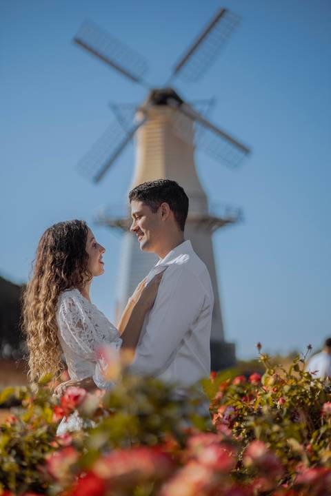 As melhores ideias e inspirações criativas de fotos para ensaio pré wedding na cidade das flores Holambra - SP'
