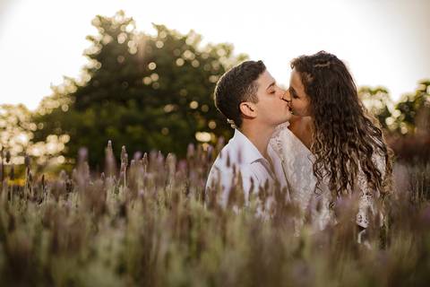 As melhores ideias e inspirações criativas de fotos para ensaio pré wedding na cidade das flores Holambra - SP'