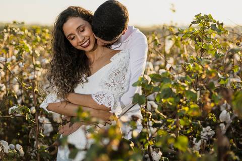 As melhores ideias e inspirações criativas de fotos para ensaio pré wedding na cidade das flores Holambra - SP'