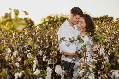 As melhores ideias e inspirações criativas de fotos para ensaio pré wedding na cidade das flores Holambra - SP'