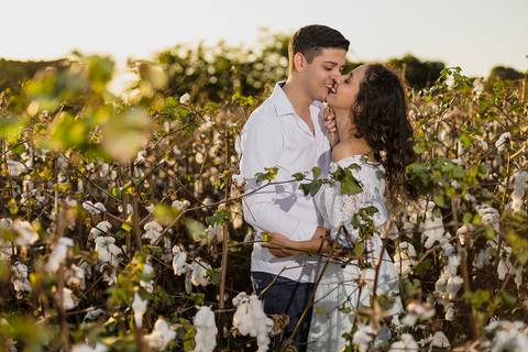 As melhores ideias e inspirações criativas de fotos para ensaio pré wedding na cidade das flores Holambra - SP'