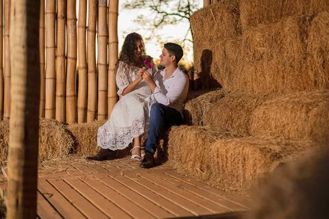 As melhores ideias e inspirações criativas de fotos para ensaio pré wedding na cidade das flores Holambra - SP'