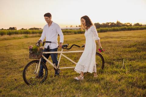 As melhores ideias e inspirações criativas de fotos para ensaio pré wedding na cidade das flores Holambra - SP'