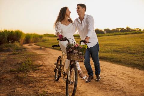 As melhores ideias e inspirações criativas de fotos para ensaio pré wedding na cidade das flores Holambra - SP'