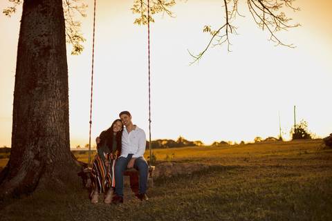 As melhores ideias e inspirações criativas de fotos para ensaio pré wedding na cidade das flores Holambra - SP'