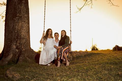 As melhores ideias e inspirações criativas de fotos para ensaio pré wedding na cidade das flores Holambra - SP'