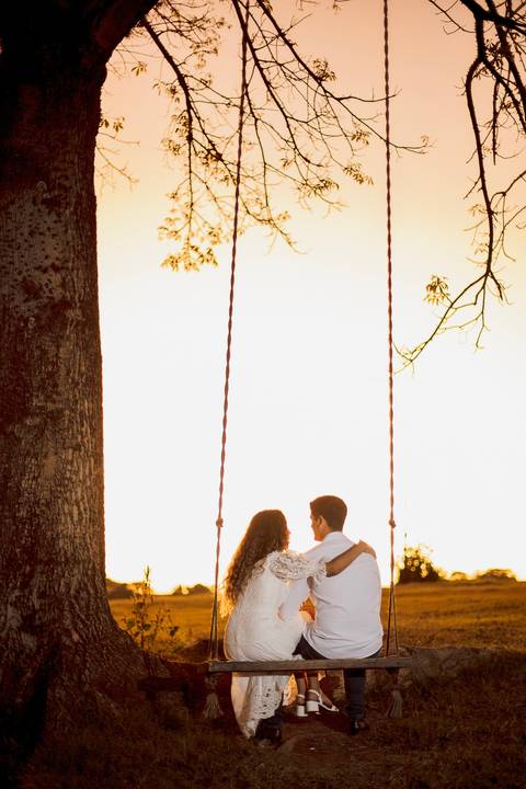 As melhores ideias e inspirações criativas de fotos para ensaio pré wedding na cidade das flores Holambra - SP'